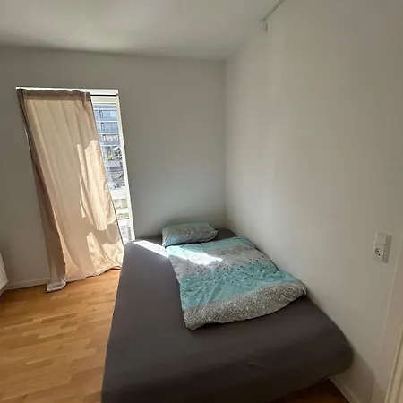 3 Separate Bedrooms 103 M2 Free Parking Lejlighed *